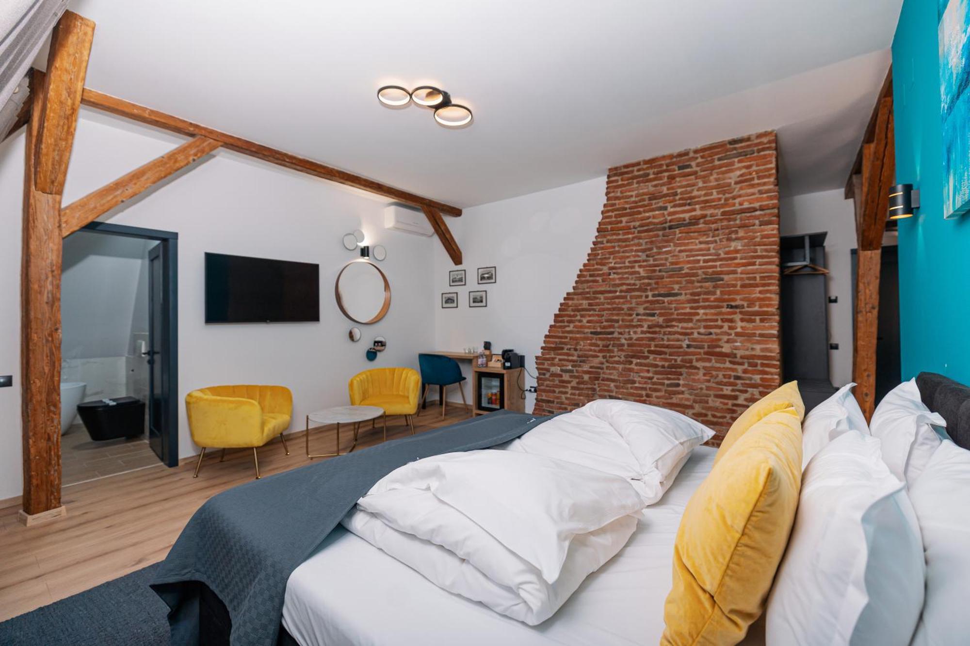 Haller Boutique Târgu-Mureş Oda fotoğraf
